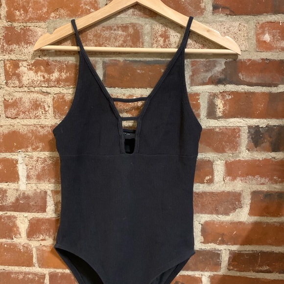 TOPSHOP black bodysuit - Picture 3 of 6